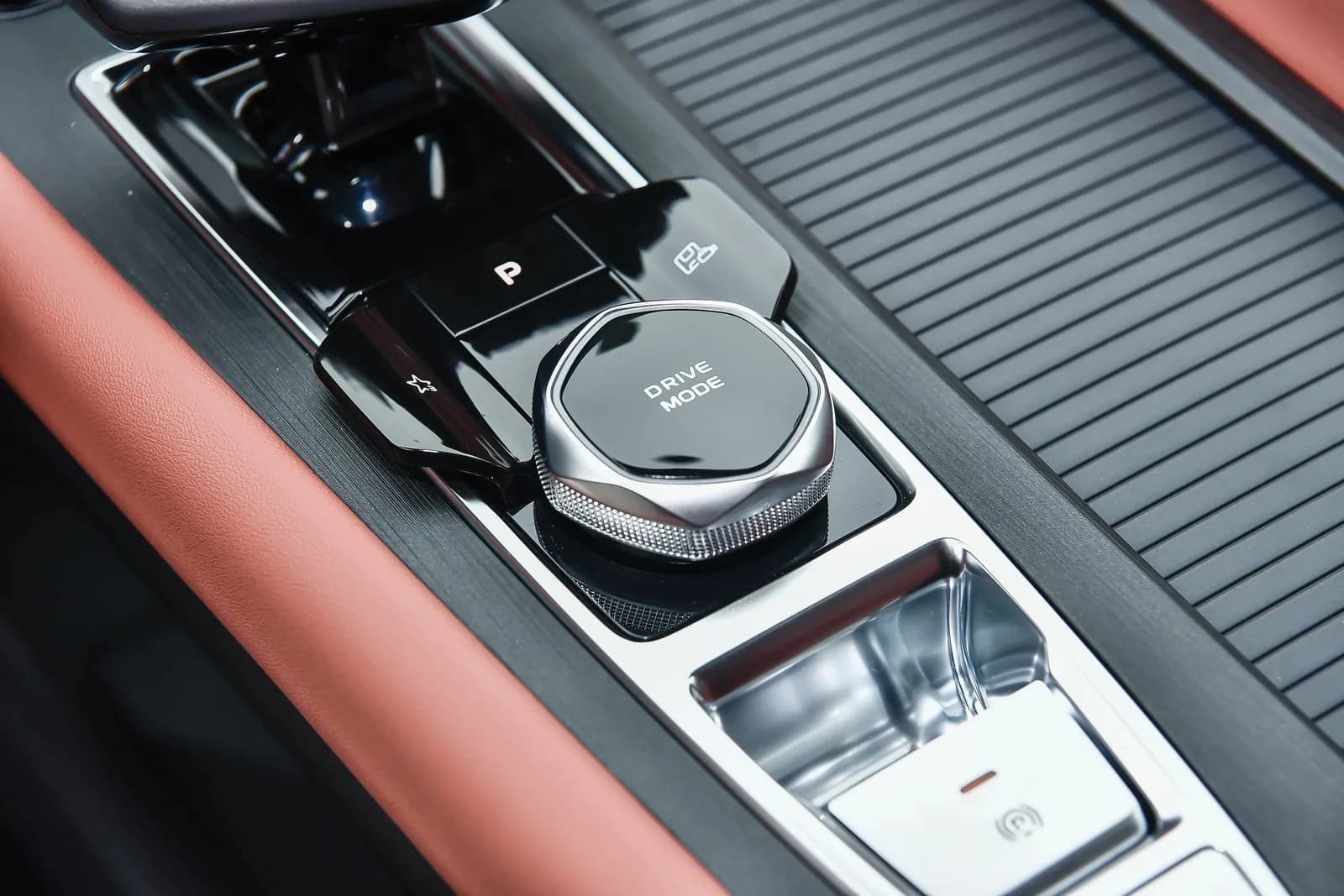 Changan CS75 PLUS Interior & Features 4