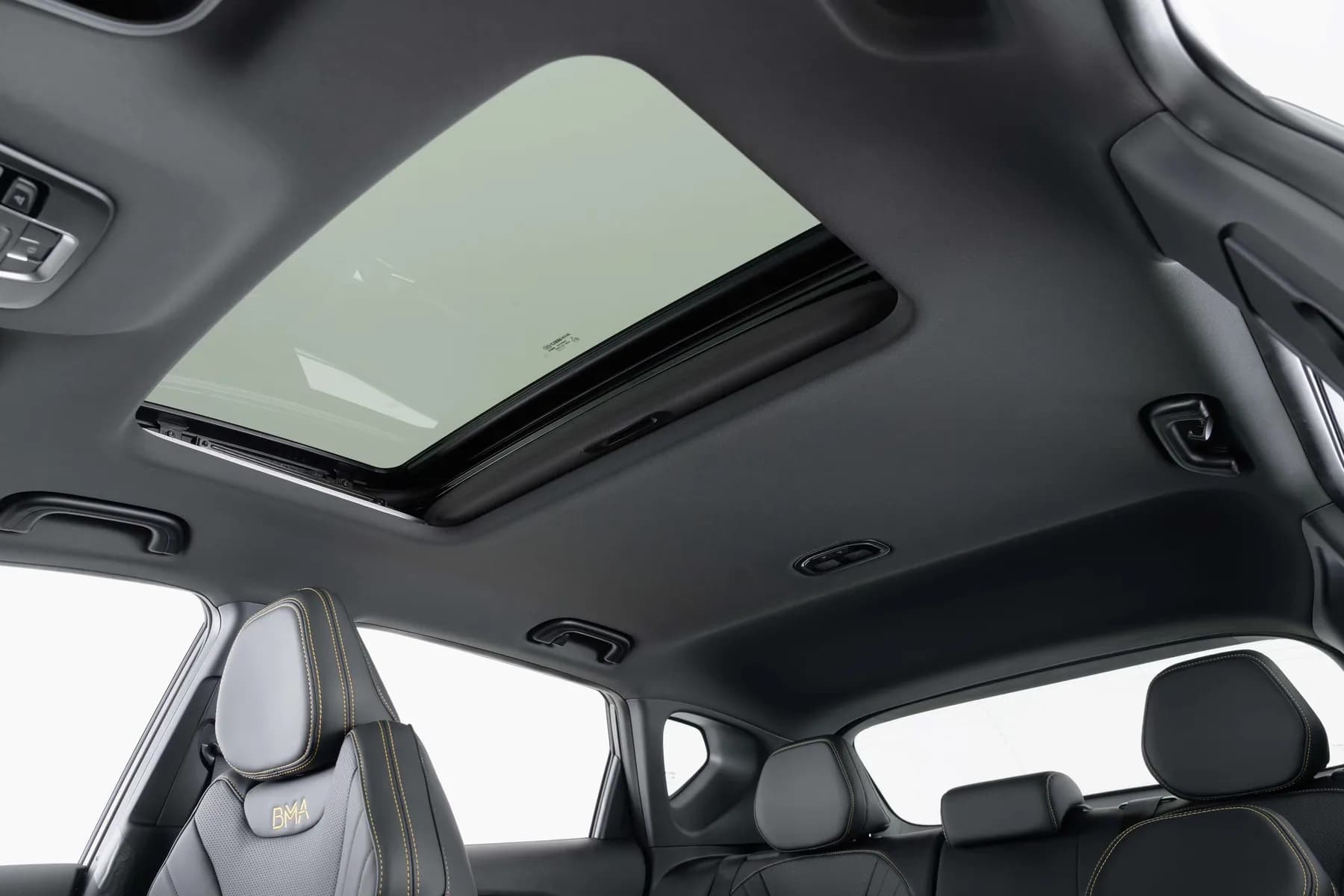 Geely Coolray Interior & Features 5