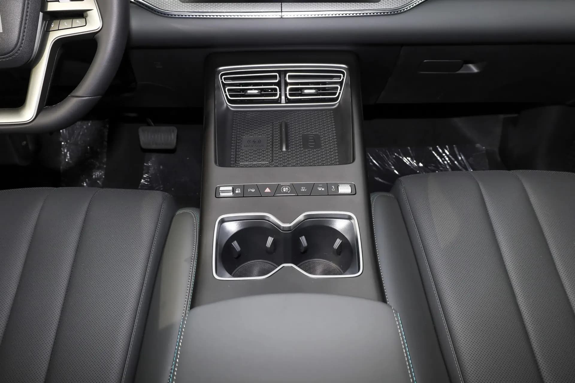 BYD Song Pro DM-i Interior & Features 8