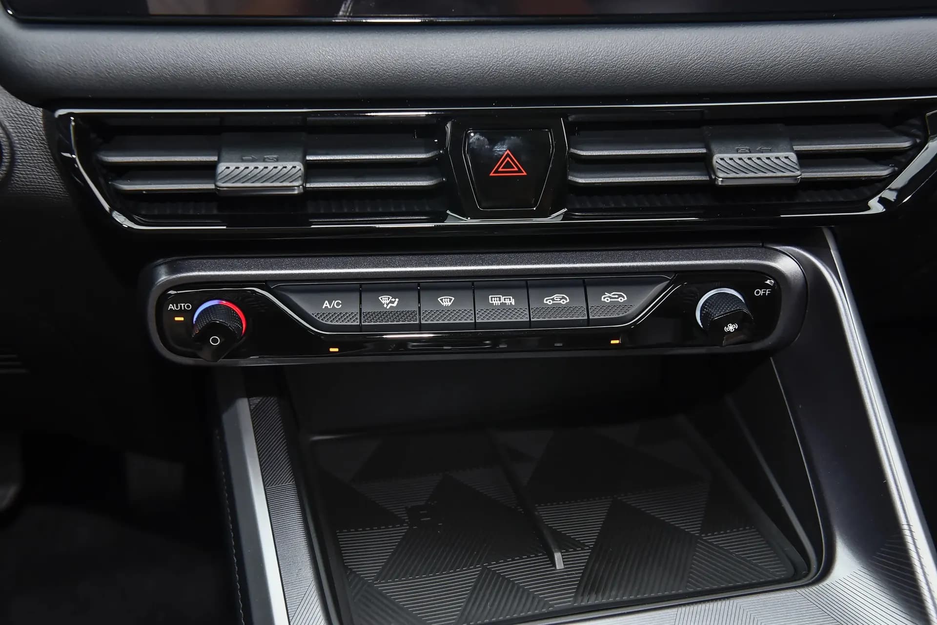 GAC Motor GS3 Interior & Features 9