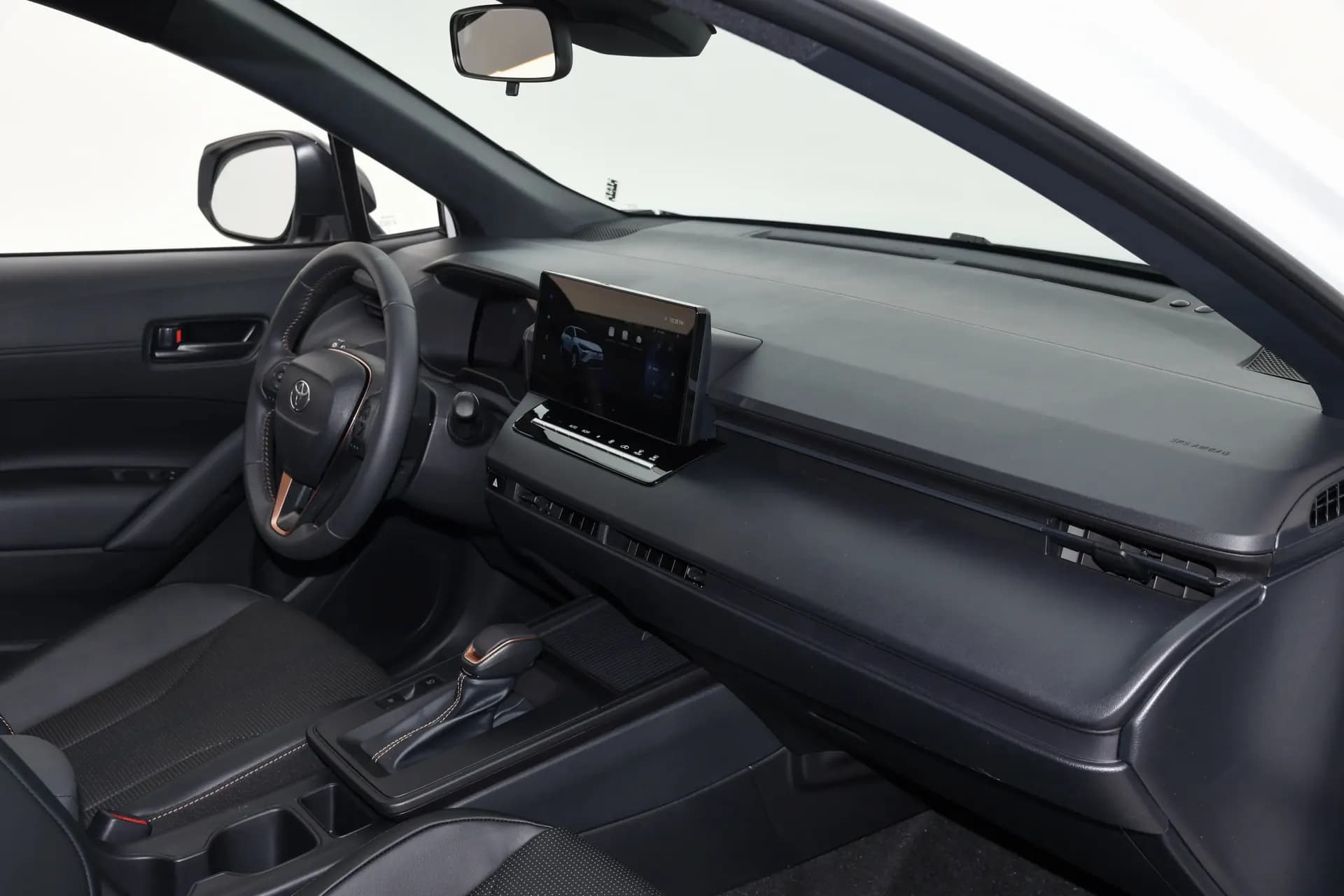 Toyota Corolla Cross Interior & Features 8